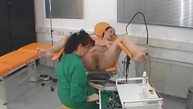 Gangbang dans film porno arabe gratuit la salle de billard
