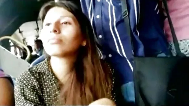 Yeux bleus porno arab gratwi sucer et visage