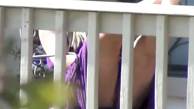 Plantureuse Latina avec de gros mamelons prend une bite dans tous film porno gratuit en arabe les trous